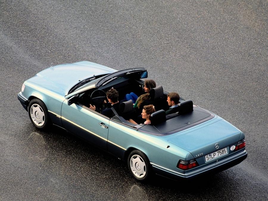  Mercedes-Benz E200 Cabrio 1994 года  (фото 3 из 9)
